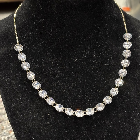 XIXI gorgeous Crystal goldnecklace.Excellent quality.New comes in pouch. 16”-18” - Picture 1 of 4
